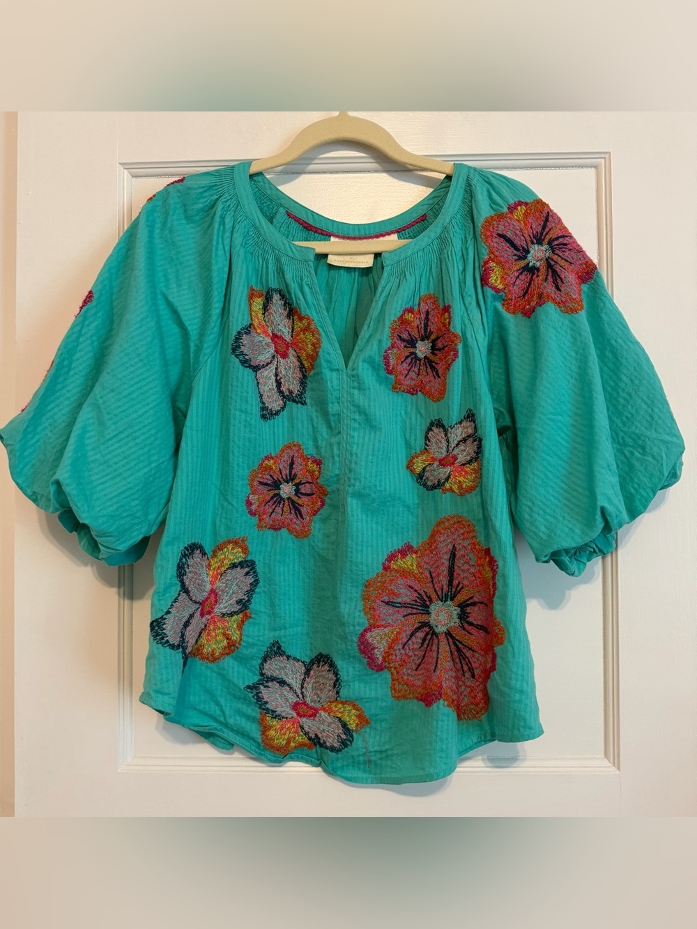 Maeve Anthropologie Embroidered Peasant Blouse XS Aqua Floral Puff Sleeve Cotton